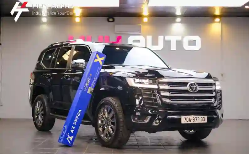 Toyota Land Cruiser giữ vững giá trị xe sang cùng AX Film X Series